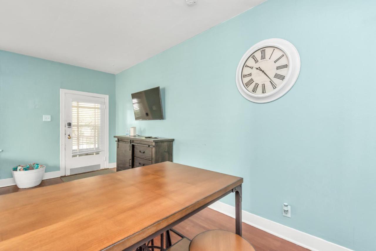 2 Kitchens,2 Living Rooms,4 Bedrooms-Close To All! Galveston Bagian luar foto