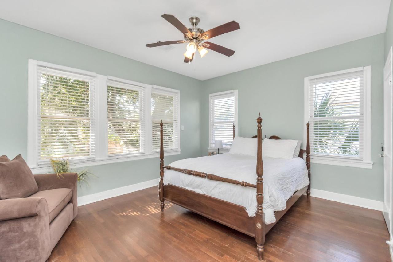 2 Kitchens,2 Living Rooms,4 Bedrooms-Close To All! Galveston Bagian luar foto