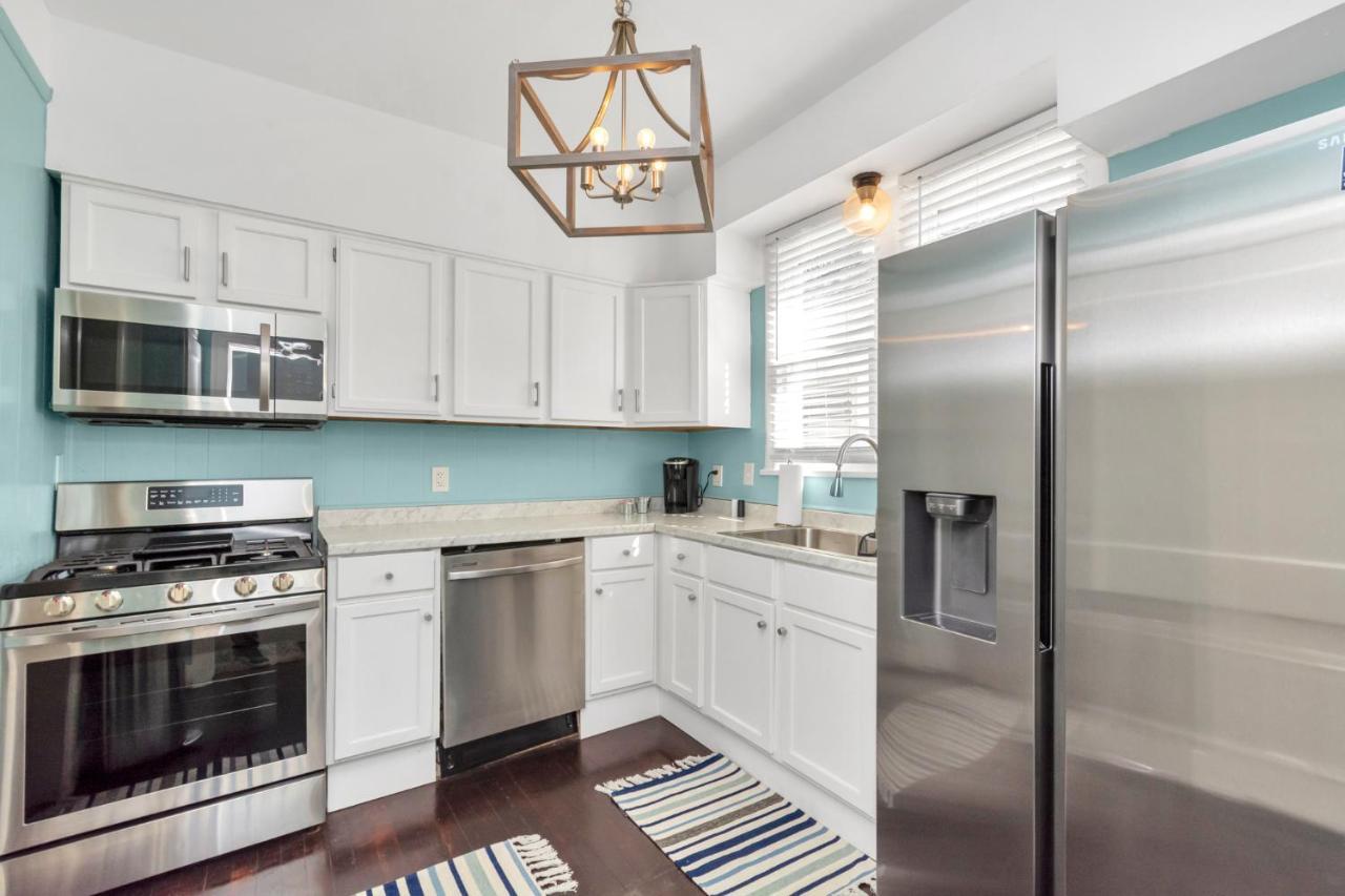 2 Kitchens,2 Living Rooms,4 Bedrooms-Close To All! Galveston Bagian luar foto