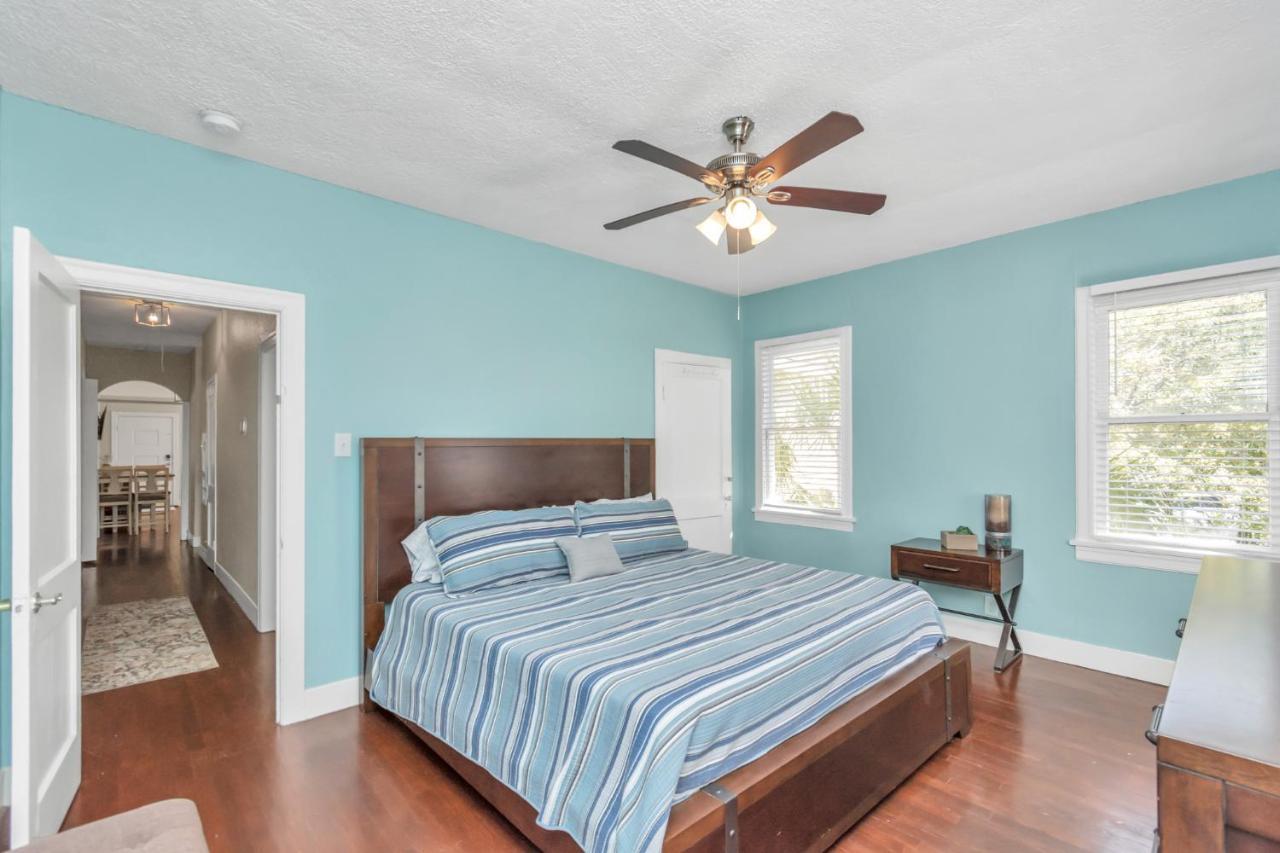 2 Kitchens,2 Living Rooms,4 Bedrooms-Close To All! Galveston Bagian luar foto