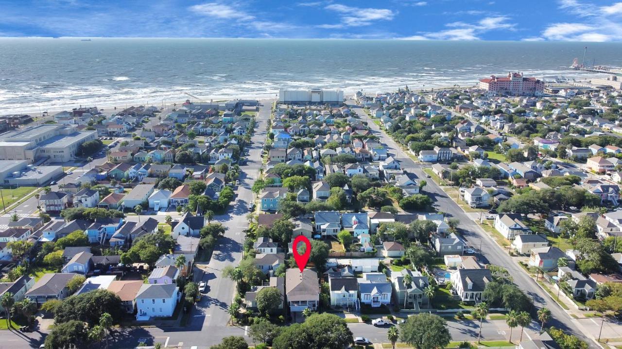 2 Kitchens,2 Living Rooms,4 Bedrooms-Close To All! Galveston Bagian luar foto