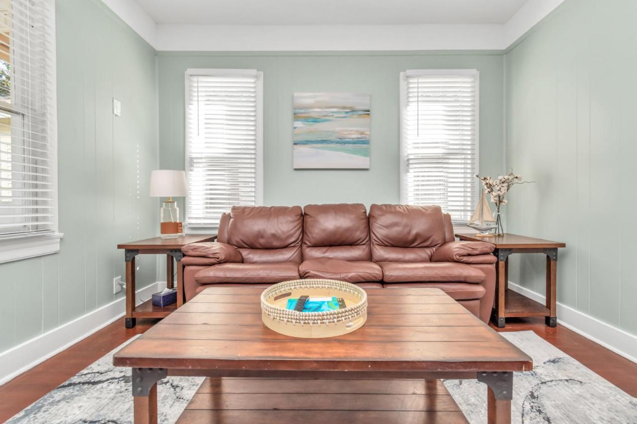 2 Kitchens,2 Living Rooms,4 Bedrooms-Close To All! Galveston Bagian luar foto