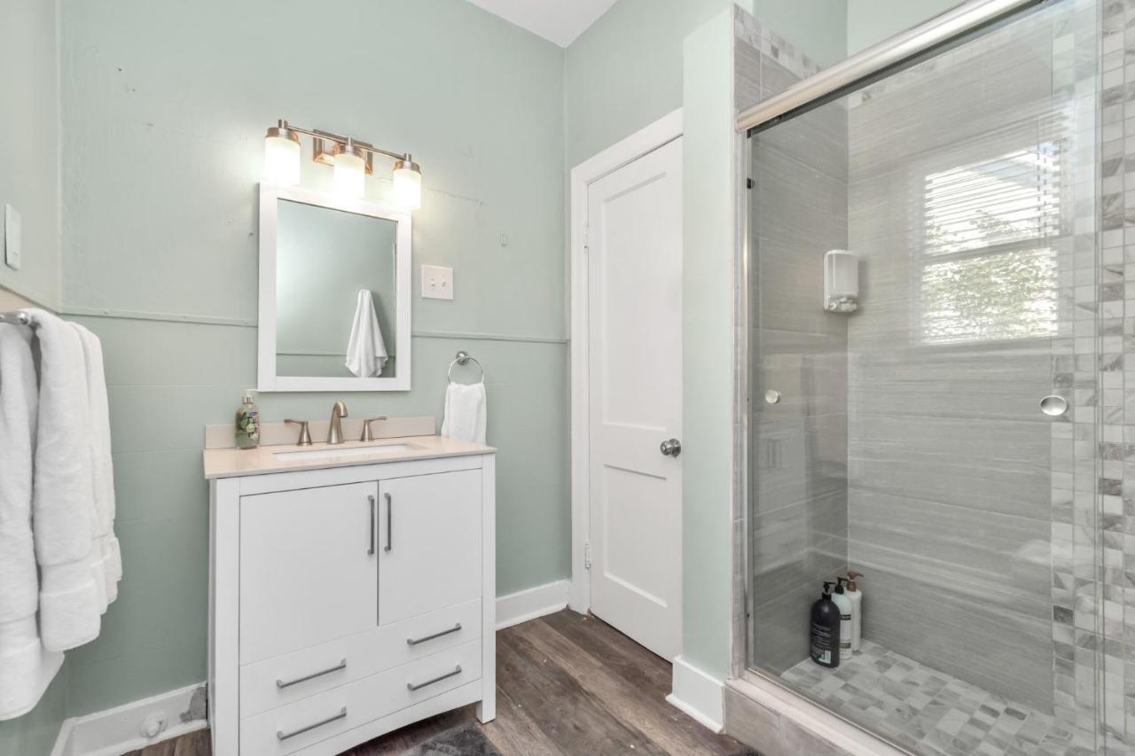 2 Kitchens,2 Living Rooms,4 Bedrooms-Close To All! Galveston Bagian luar foto