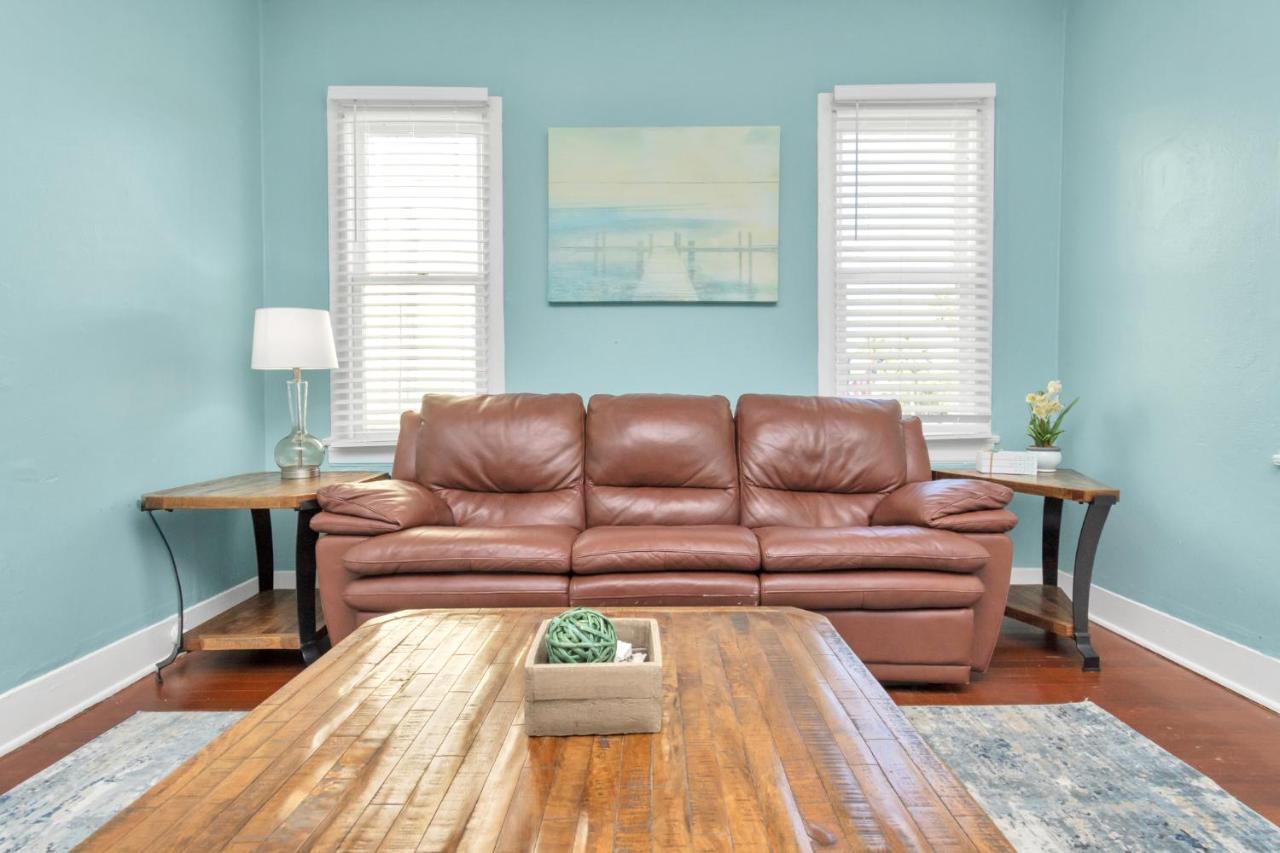 2 Kitchens,2 Living Rooms,4 Bedrooms-Close To All! Galveston Bagian luar foto