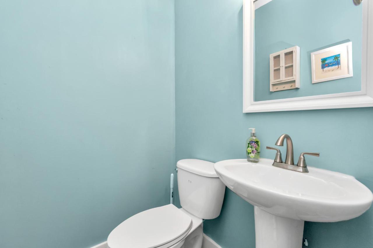 2 Kitchens,2 Living Rooms,4 Bedrooms-Close To All! Galveston Bagian luar foto