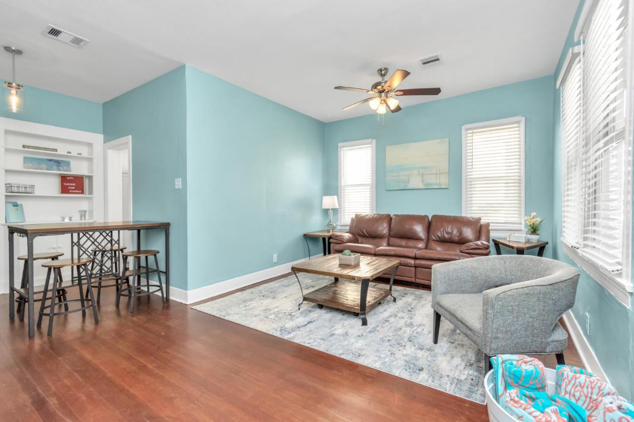 2 Kitchens,2 Living Rooms,4 Bedrooms-Close To All! Galveston Bagian luar foto