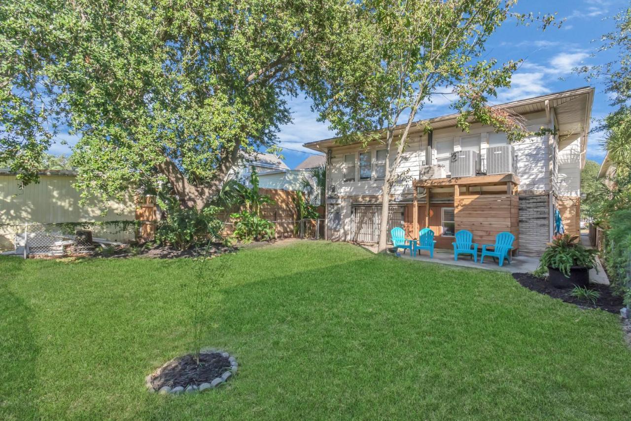 2 Kitchens,2 Living Rooms,4 Bedrooms-Close To All! Galveston Bagian luar foto