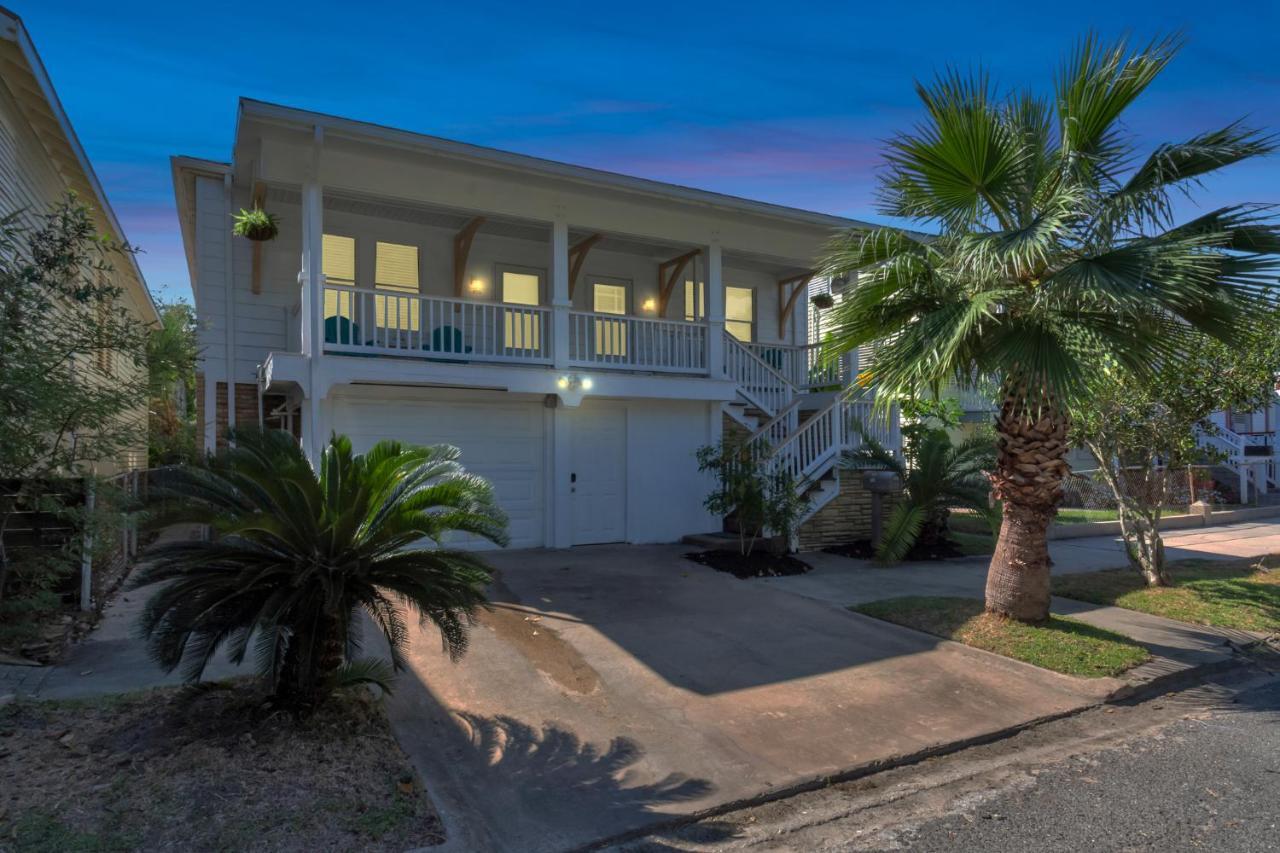 2 Kitchens,2 Living Rooms,4 Bedrooms-Close To All! Galveston Bagian luar foto